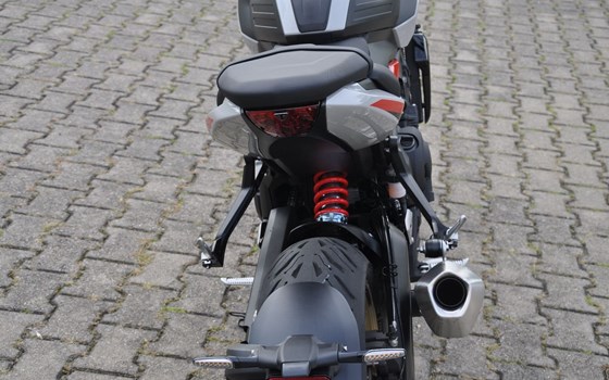 Gebrauchtmotorrad Triumph Trident 800 - Bild 9