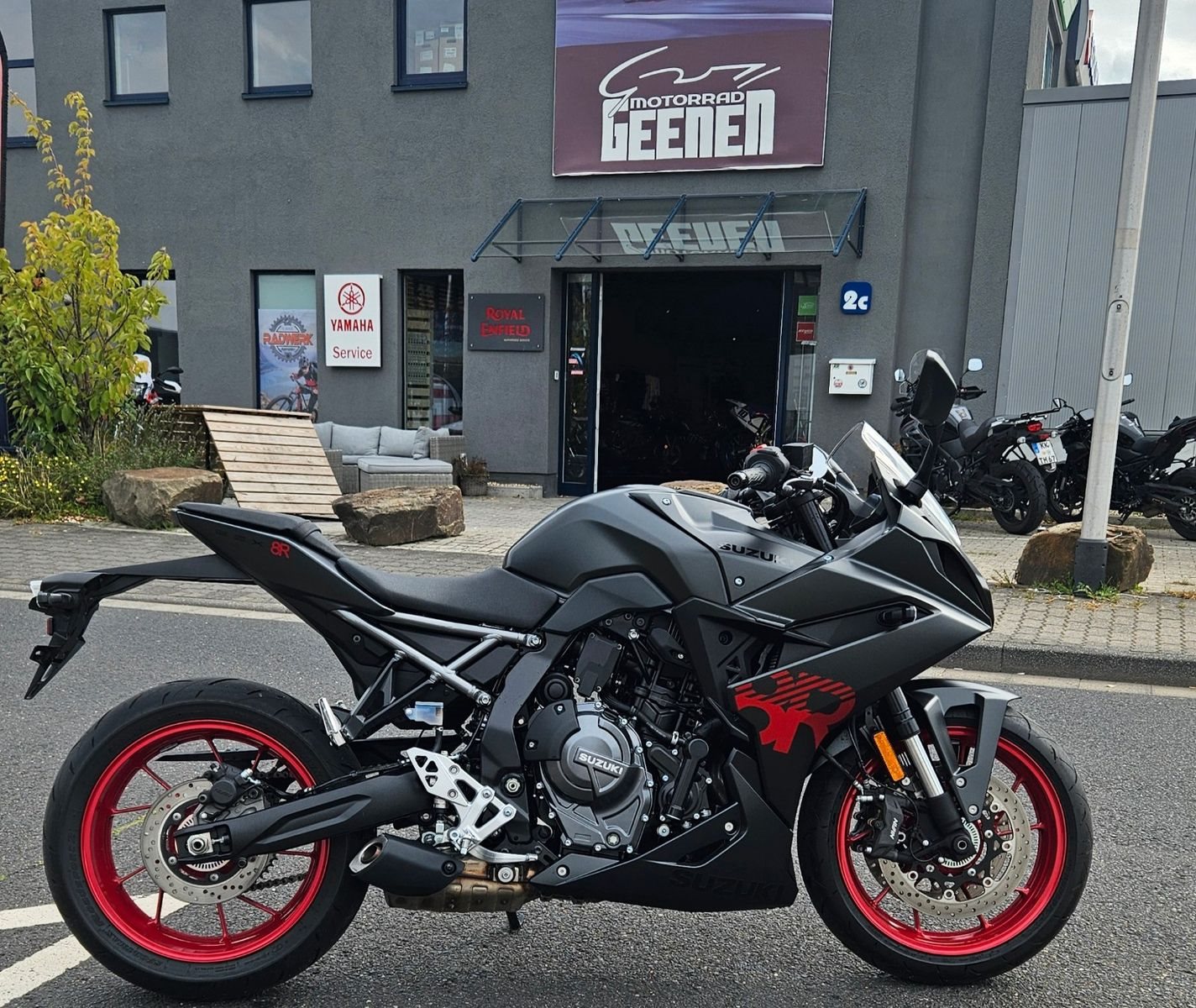 Suzuki GSX-8R