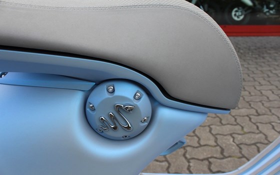 Neufahrzeug Vespa 946 Snake - Bild 4