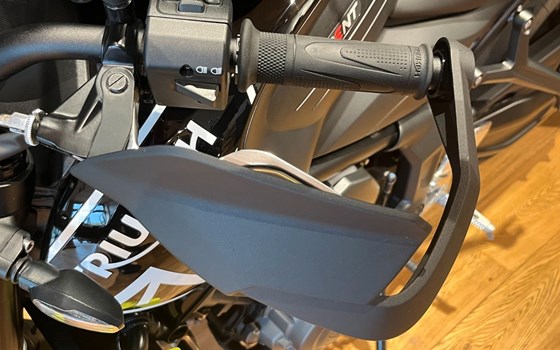 Gebrauchtmotorrad Triumph Trident 660 - Bild 5