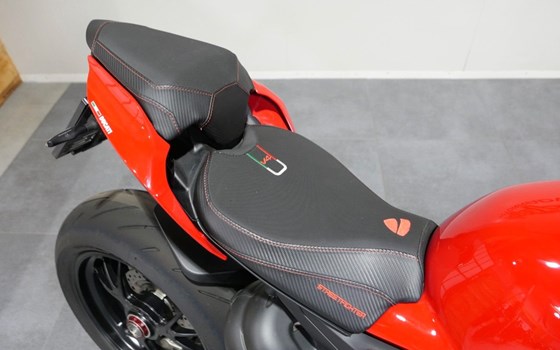 Gebrauchtmotorrad Ducati Streetfighter V4 S - Bild 12