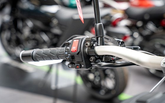 Neufahrzeug Kawasaki KLE 500 - Bild 7
