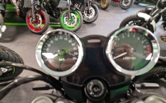 Gebrauchtmotorrad Kawasaki Z900 RS - Bild 9