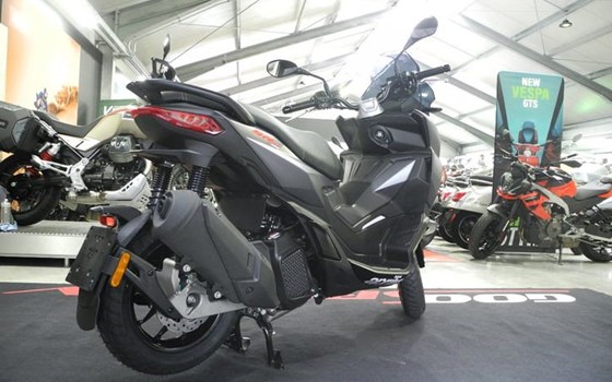 Neufahrzeug Aprilia SR GT 200 - Bild 5