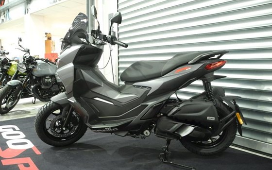 Neufahrzeug Aprilia SR GT 200 - Bild 7