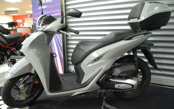 Gebrauchtmotorrad Honda SH125i - Bild 2
