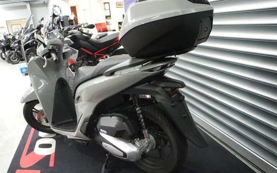 Gebrauchtmotorrad Honda SH125i - Bild 3