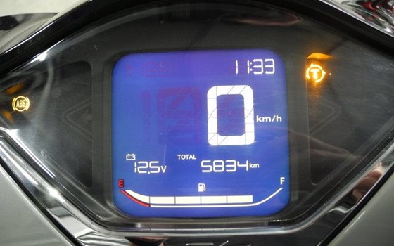 Gebrauchtmotorrad Honda SH125i - Bild 6