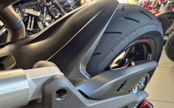 Gebrauchtmotorrad Ducati Hypermotard V2 - Bild 10