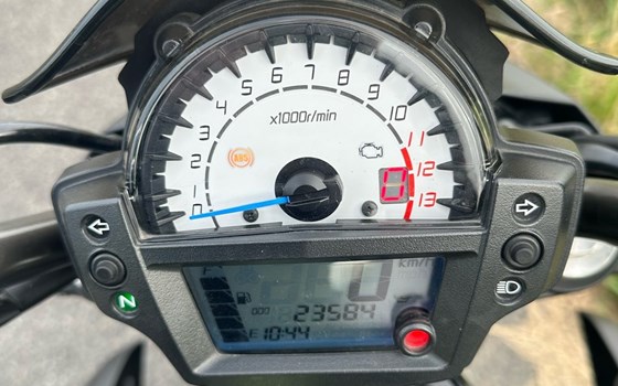 Gebrauchtmotorrad Kawasaki ER-6n - Bild 11