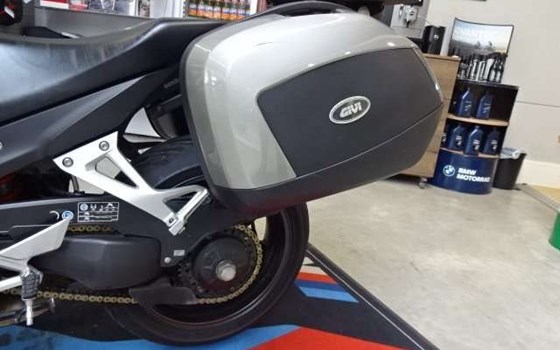 Gebrauchtmotorrad Honda VFR 800 F - Bild 13