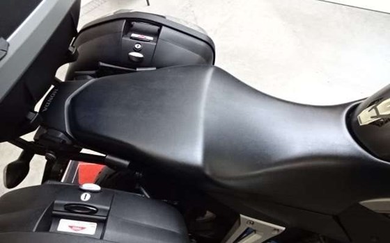 Gebrauchtmotorrad Honda VFR 800 F - Bild 8