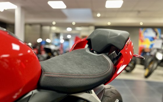 Gebrauchtmotorrad Ducati Streetfighter V2 - Bild 7