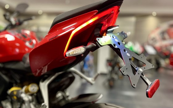 Gebrauchtmotorrad Ducati Streetfighter V2 - Bild 8