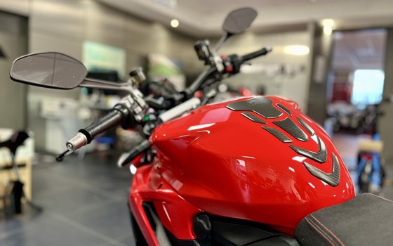 Gebrauchtmotorrad Ducati Streetfighter V2 - Bild 9