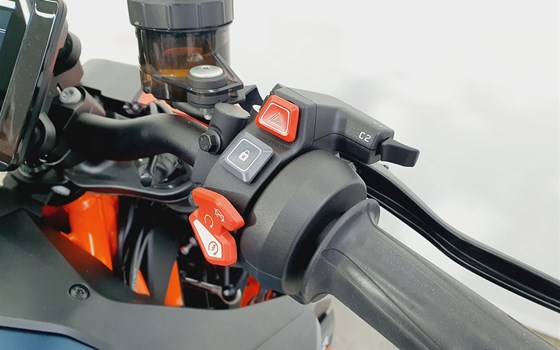 Gebrauchtmotorrad KTM 1290 Super Duke R EVO - Bild 12