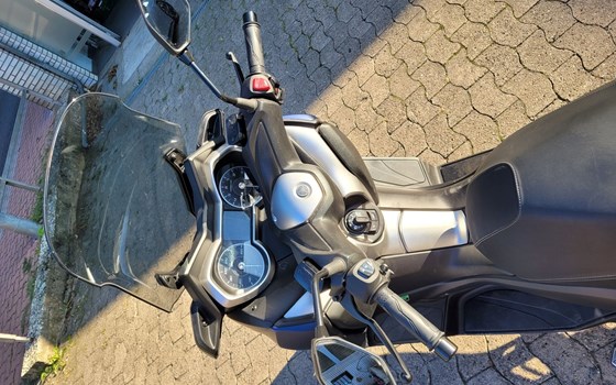 Gebrauchtmotorrad Yamaha XMAX 300 - Bild 3