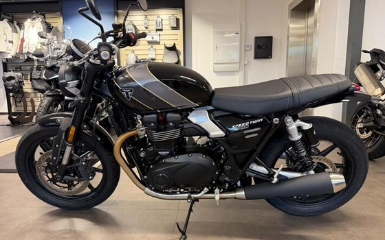 Gebrauchtmotorrad Triumph Speed Twin 900 - Bild 1