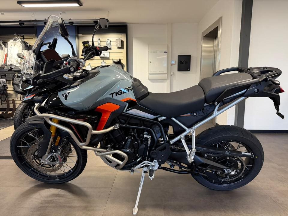 Triumph Tiger 900 Desert Edition 