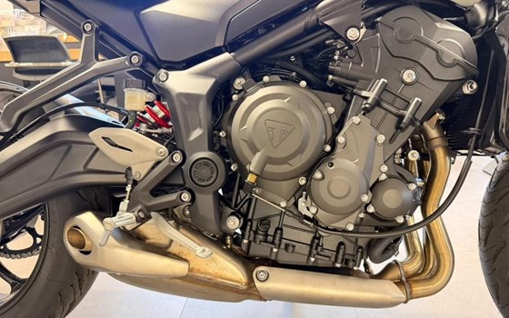 Gebrauchtmotorrad Triumph Trident 660 - Bild 3