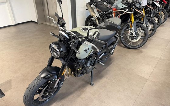 Gebrauchtmotorrad Triumph Trident 660 - Bild 9