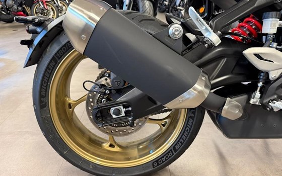 Gebrauchtmotorrad Triumph Trident 800 - Bild 2