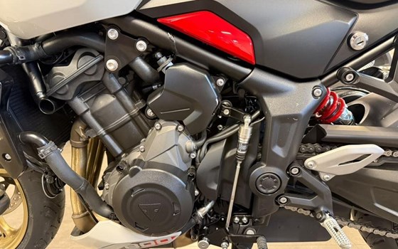 Gebrauchtmotorrad Triumph Trident 800 - Bild 9