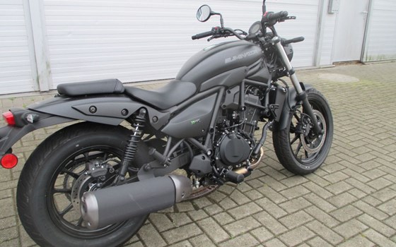 Gebrauchtmotorrad Kawasaki Eliminator 500 - Bild 4