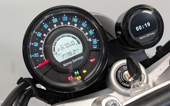 Gebrauchtmotorrad Royal Enfield Super Meteor 650 - Bild 6
