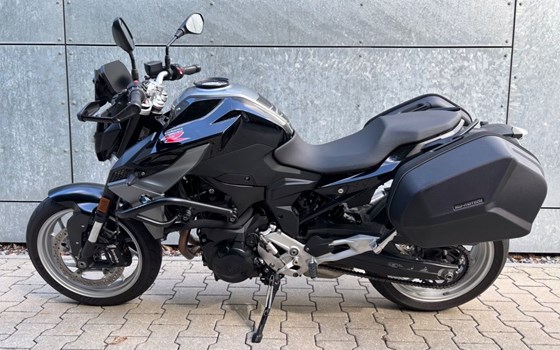 Gebrauchtmotorrad BMW F 900 R - Bild 3
