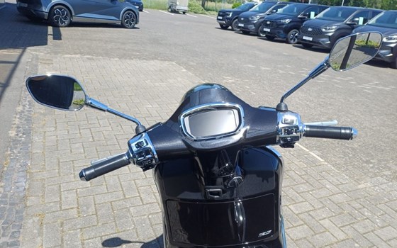 Neufahrzeug Vespa GTS 125 Super - Bild 10