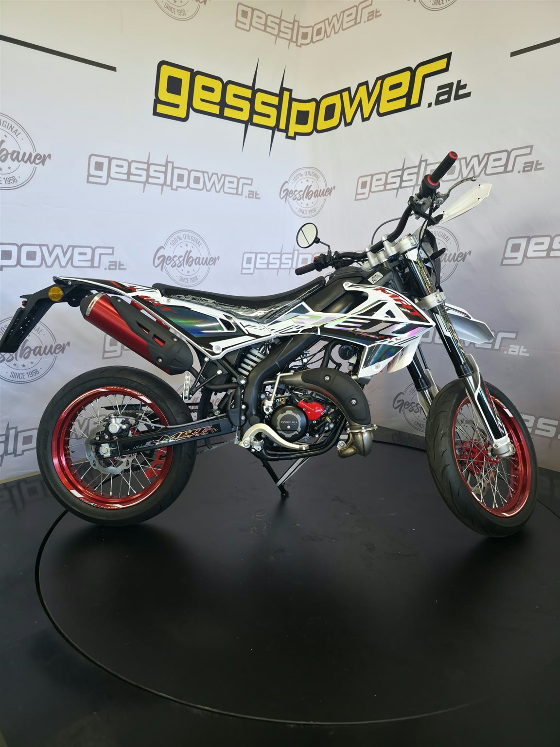 Neumotorrad