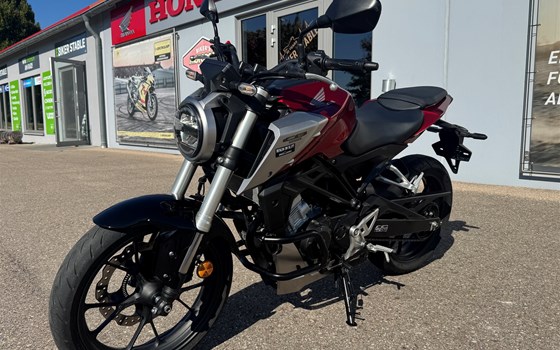 Gebrauchtmotorrad Honda CB125R - Bild 2