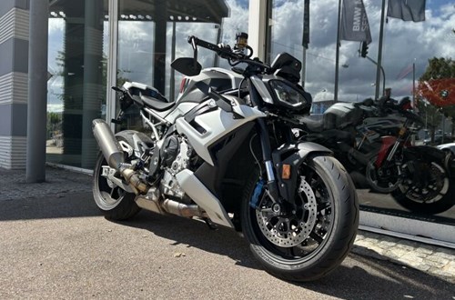 BMW M 1000 RR