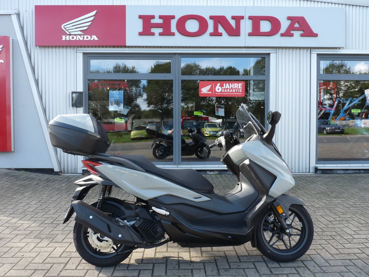 Honda Forza 125