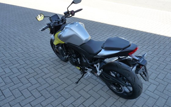 Gebrauchtmotorrad Honda CB750 Hornet E-Clutch - Bild 4