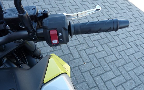 Gebrauchtmotorrad Honda CB750 Hornet E-Clutch - Bild 7