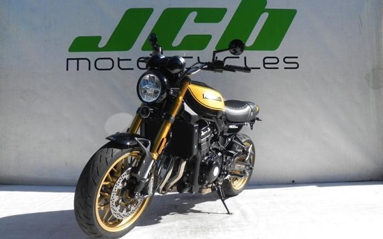 Gebrauchtmotorrad Kawasaki Z900 RS SE - Bild 8