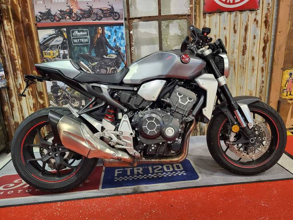 Honda CB1000R+