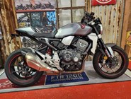 Honda CB1000R+