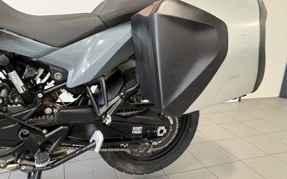 Gebrauchtmotorrad KTM 890 Adventure - Bild 8