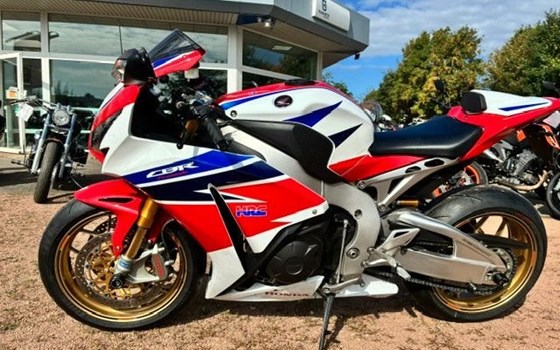 Gebrauchtmotorrad Honda CBR1000RR Fireblade SP - Bild 4