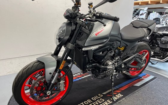 Gebrauchtmotorrad Ducati Monster + - Bild 5