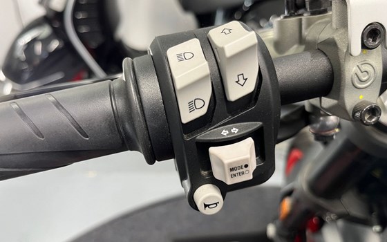 Gebrauchtmotorrad Ducati Monster + - Bild 8