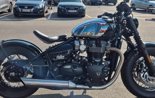 Triumph BONNEVILLE BOBBER CHROME EDITION