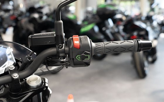 Gebrauchtmotorrad Kawasaki Z7 Hybrid - Bild 14