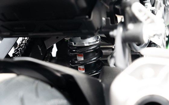 Gebrauchtmotorrad Kawasaki Z7 Hybrid - Bild 18