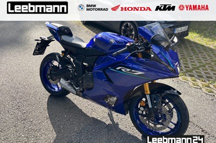 Yamaha R7