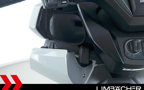 Gebrauchtmotorrad Honda Forza 350 - Bild 20