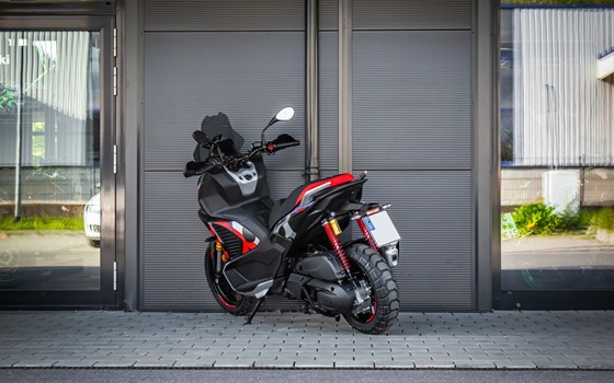 Neufahrzeug Aprilia SR GT 400 - Bild 3